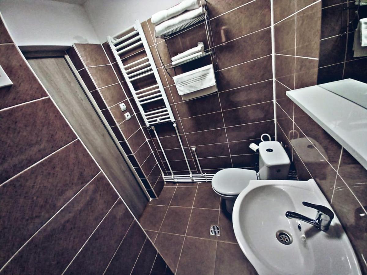 Camere In Regim Hotelier Brasov Exterior photo