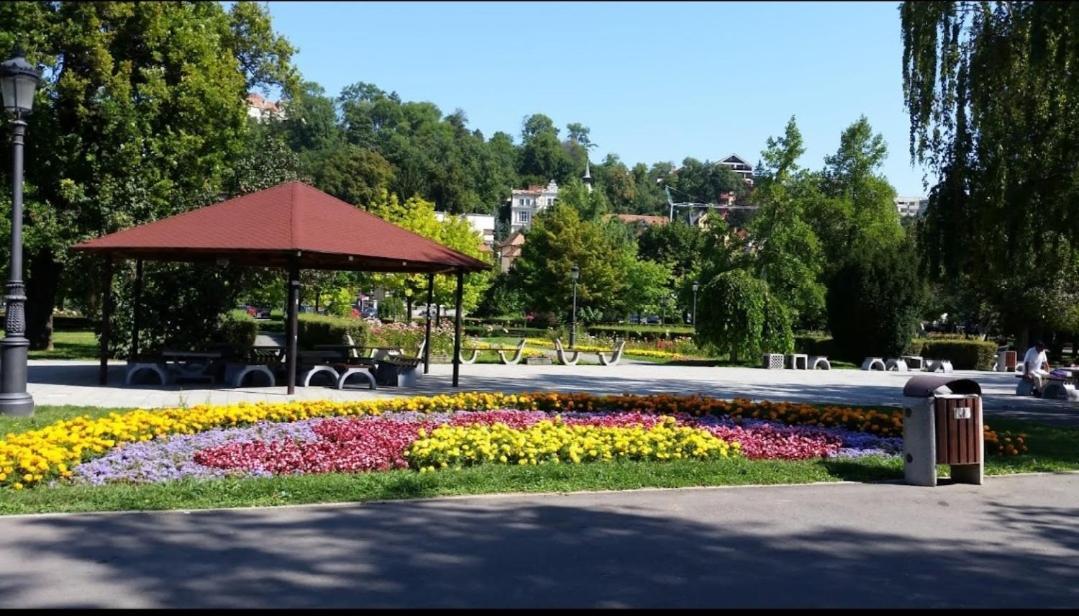 Camere In Regim Hotelier Brasov Exterior photo